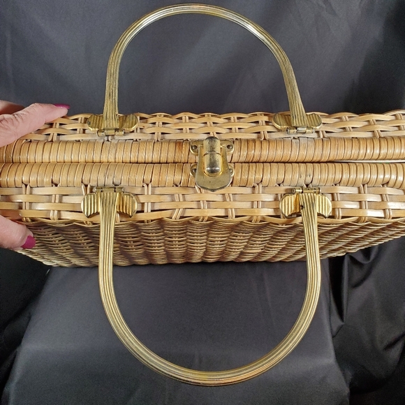 "Fabulous"  1960's Adoria Wicked Bag - Picture 7 of 7